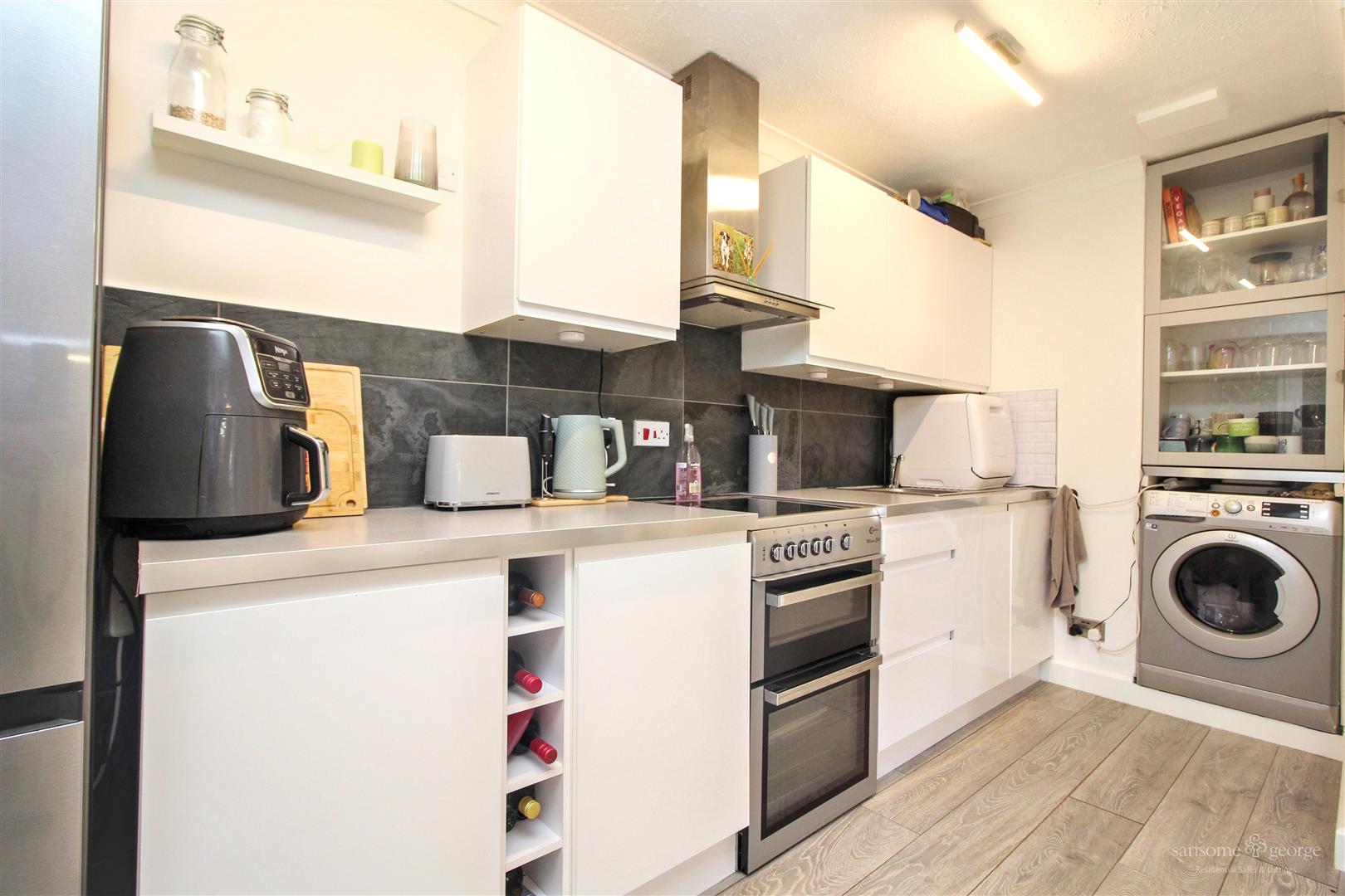 Ashmere Close, Calcot, Reading